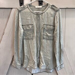 Turo By Vince Camuto Green Shirt Size Medium